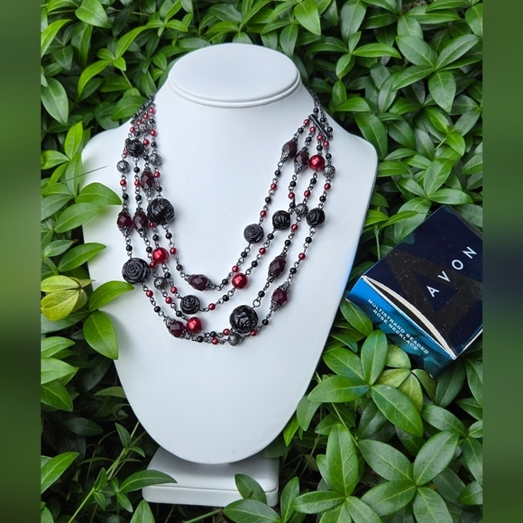 Avon 2006 Black Red Beaded Multi-Strand Rose Necklace - Picture 14 of 17